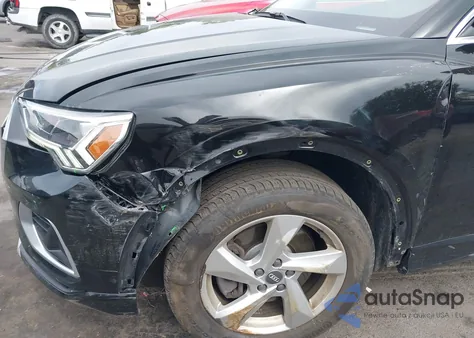 2019 Audi Q3 2.0T Premium z USA, uszkodzony, nr VIN WA1BECF38K1064792